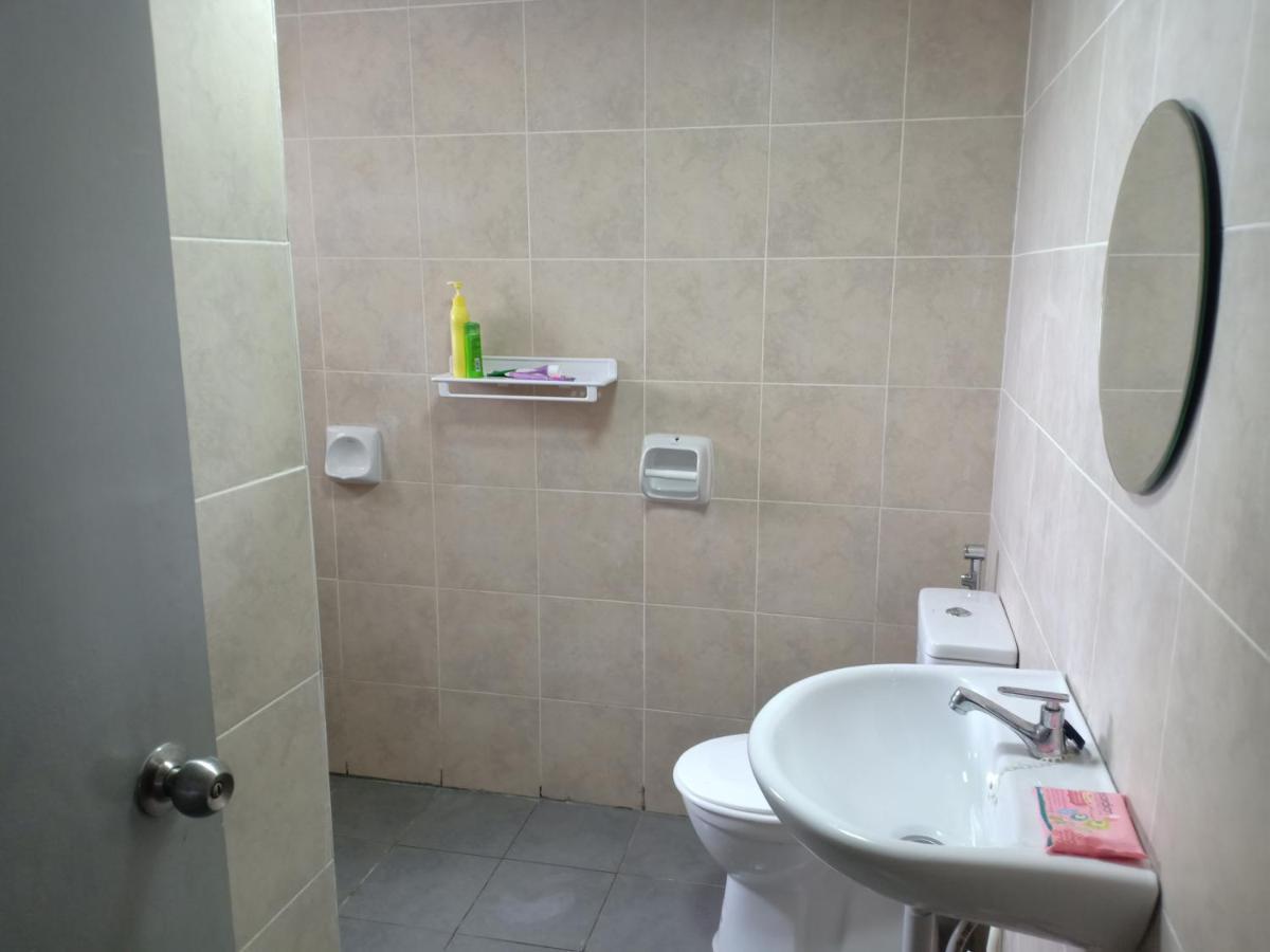 Dg Homestaymuslim Putrajaya - Near Alamanda エクステリア 写真
